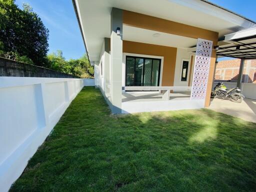 A Modern single story  house with 3 bedrooms and 2 bathrooms in the Tha Wang Tan, Hang Dong, Chiang Mai