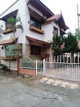 A contemporary two-story single-family house with two bedrooms and two bathrooms in the Hang Dong area.