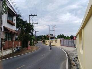 A contemporary two-story single-family house with two bedrooms and two bathrooms in the Hang Dong area.