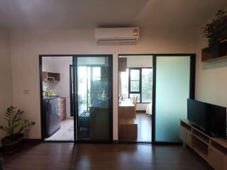 A 1-bedroom, 1-bathroom condominium in the heart of Chiang Mai, conveniently located near Central Festival for easy transportation.