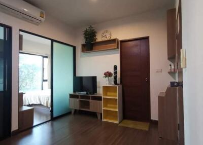 A 1-bedroom, 1-bathroom condominium in the heart of Chiang Mai, conveniently located near Central Festival for easy transportation.