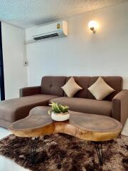 Condominium in the city center, Chang Phueak area, with convenient access in and out.