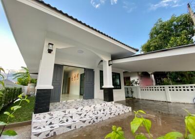 Single-storey detached house Contemporary style, 3 bedrooms, 2 bathrooms.