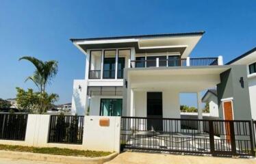 A two-story single-family house in Contemporary style with three bedrooms and three bathrooms.