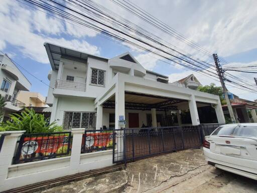 A 2-story single-family house in a contemporary style.