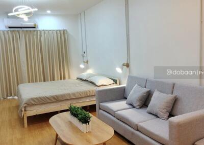 Townhome, 3 floors, 3 bedrooms, 3 bathrooms, located in Chiang Mai city zone, close to Chiang Mai Rajabhat University.