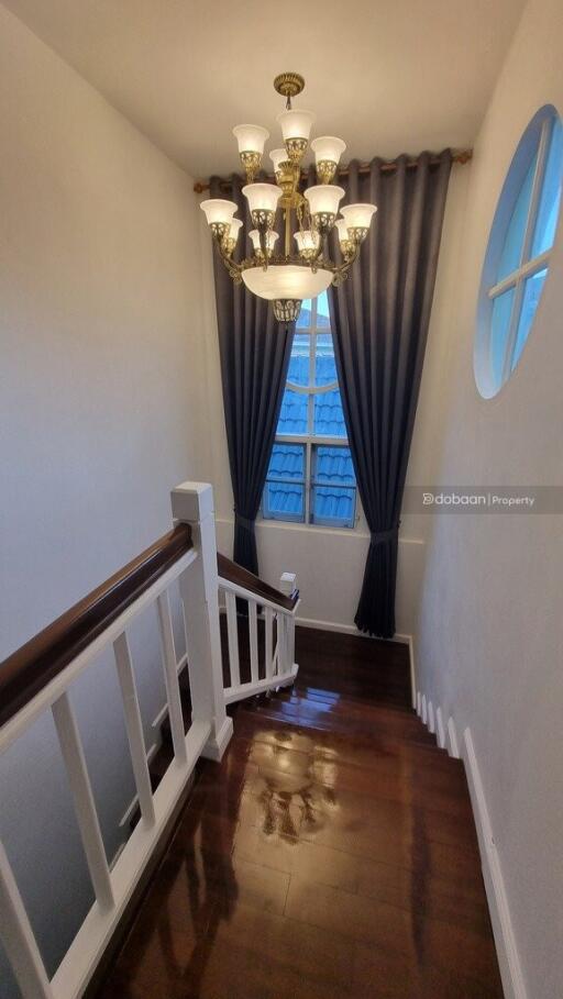 Single house with 2 floors, featuring 7 bedrooms and 6 bathrooms, located in the Hang Dong area near the airport.