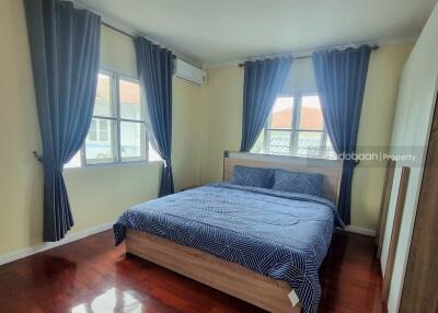 Single house with 2 floors, featuring 7 bedrooms and 6 bathrooms, located in the Hang Dong area near the airport.