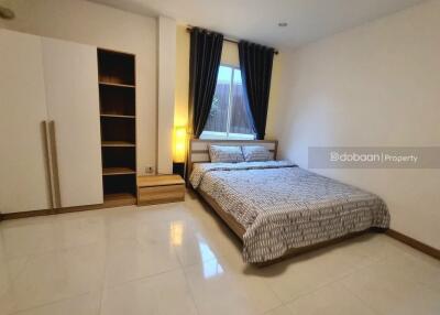 Single house with 2 floors, featuring 7 bedrooms and 6 bathrooms, located in the Hang Dong area near the airport.