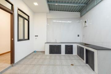 Modern Townhouse for Rent/Sale in Jed Yod area