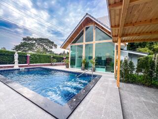 พูลวิลล่าให้เช่า / ขายในชนบท  [Holiday Rental]