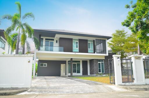 House for Sale in Mae Hia, Mueang Chiang Mai.