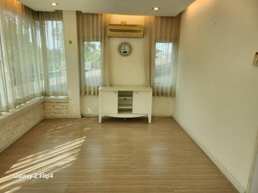 Townhouse for Sale, Rent in Yang Noeng, Saraphi