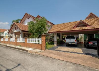 3 Bedroom with Guesthouse in Lanna Thara หางดง