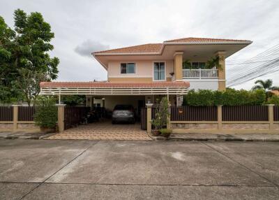 208 Sqm., 4 Beds, 4 Baths House listed for ฿ 7,000,000.