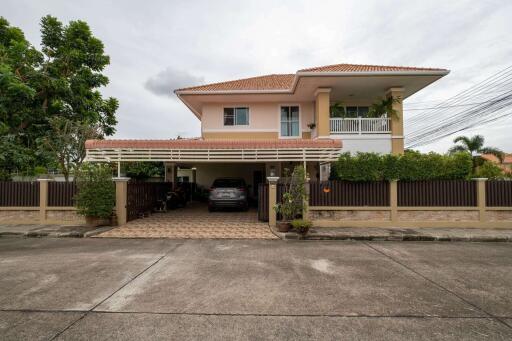 208 Sqm., 4 Beds, 4 Baths House listed for ฿ 7,000,000.