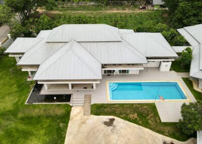 5 Bedroom Pool Villa in San Sai