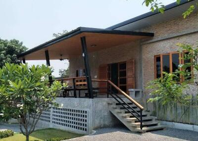 Single Story 2 Bedroom with Guesthouses in Hang Dong