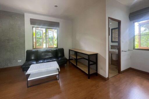 Single Story 2 Bedroom with Guesthouses in Hang Dong