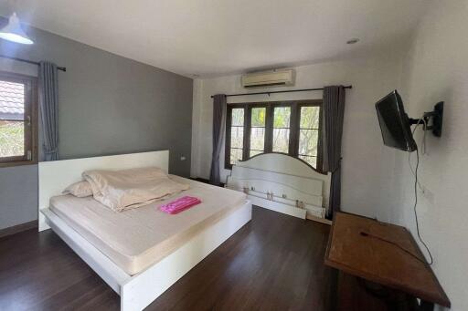 Single Story 2 Bedroom with Guesthouses in Hang Dong