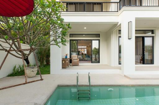 4 Bedroom Pool Villa in Saraphi