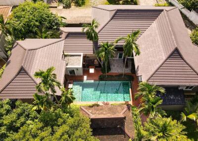 4 Bedroom Pool Villa with Guesthouse near Ruamchok Mall