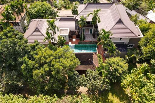 4 Bedroom Pool Villa with Guesthouse near Ruamchok Mall