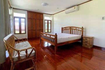 4 Bedroom with Large Garden near CM University