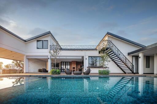 704 Sqm., 4 Beds, 6 Baths House listed for ฿ 26,860,000.