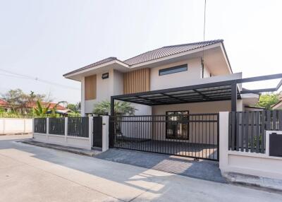 Rennovated 4-bedroom Pool Villa in Hang Dong