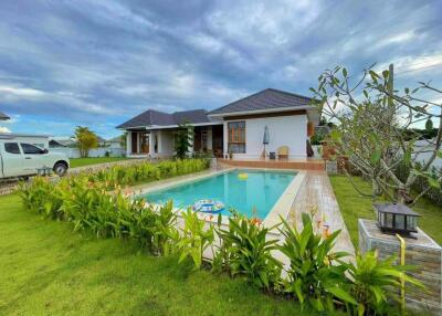 300 Sqm., 6 Beds, 5 Baths House listed for ฿ 7,000,000.