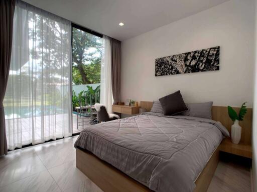 Lakeside 4 Bedroom with Private Pool in Wang Tan Hang Dong