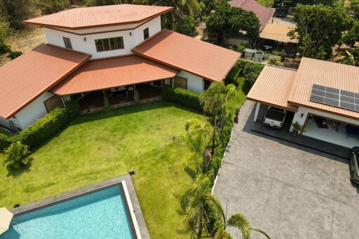 4-Bedroom Pool Villa in San Pa Tong with Large Garden