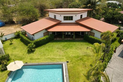 4-Bedroom Pool Villa in San Pa Tong with Large Garden