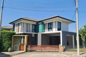 3 Bedroom Pool Villa in San Kamphaeng