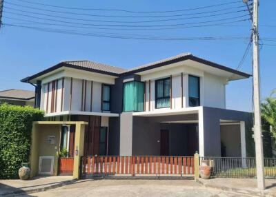 3 Bedroom Pool Villa in San Kamphaeng