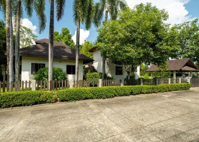 250 Sqm., 3 Beds, 3 Baths House listed for ฿ 12,950,000.