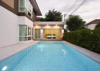 4 Bedroom Pool Villa in Siriporn Village San Kamphaeng