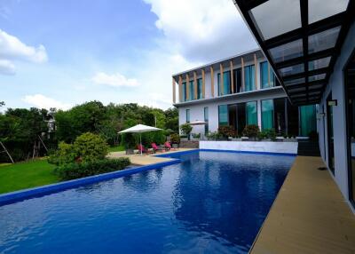 Modern 4 Bedroom Pool Villa with Mountain Views in Mae Rim