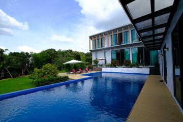 Modern 4 Bedroom Pool Villa with Mountain Views in Mae Rim