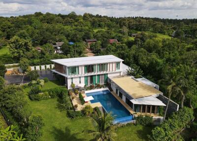 Modern 4 Bedroom Pool Villa with Mountain Views in Mae Rim