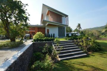 Modern 4 Bedroom Pool Villa with Mountain Views in Mae Rim