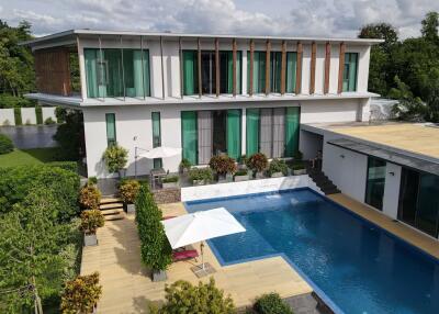 Modern 4 Bedroom Pool Villa with Mountain Views in Mae Rim