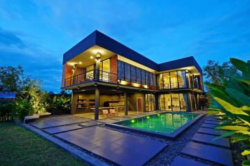 3 Bedroom Lakeside Pool Villa ในดอยสะเก็ด