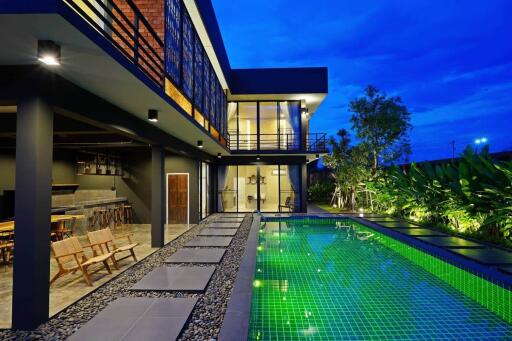 3 Bedroom Lakeside Pool Villa ในดอยสะเก็ด