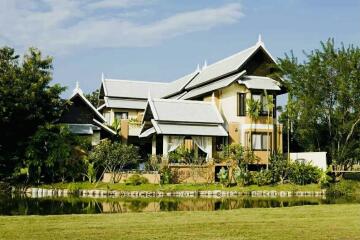 Luxury 5 Bedroom Lakeside Pool Villa in Doi Saket