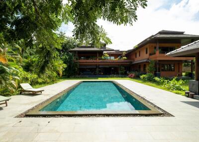 6 Bedroom Pool Villa on Large Plot in San Sai