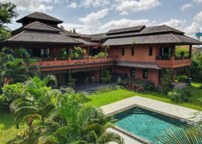 6 Bedroom Pool Villa on Large Plot in San Sai