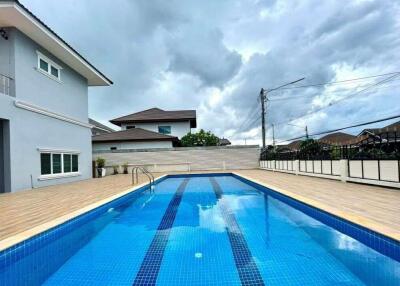 4 Bedroom Pool Villa in Doi Saket