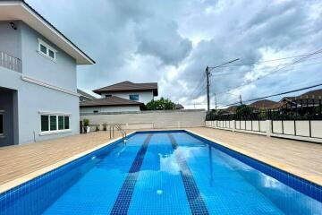 4 Bedroom Pool Villa in Doi Saket